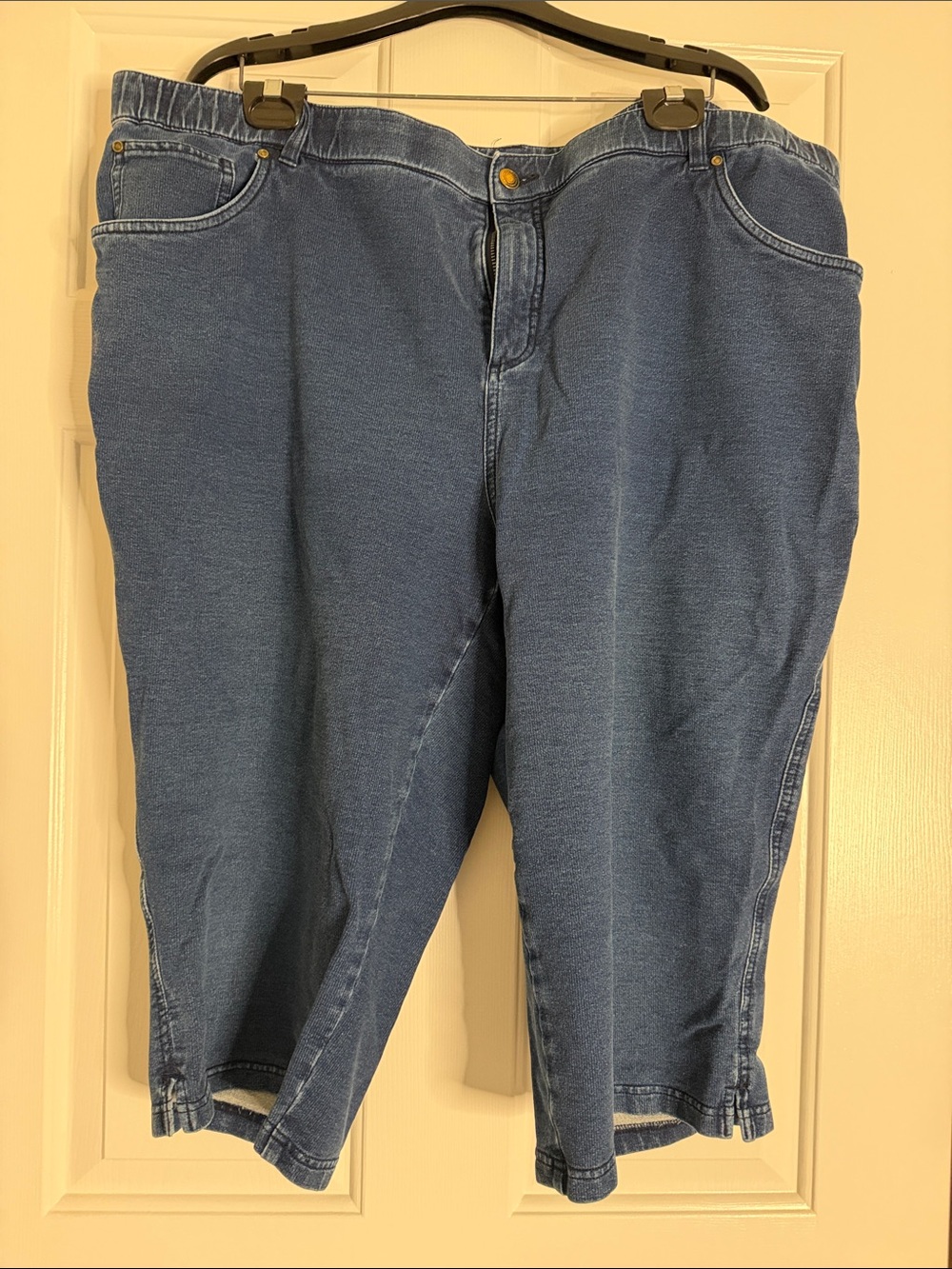 Women's Blue Denim Capri Jeans
#21